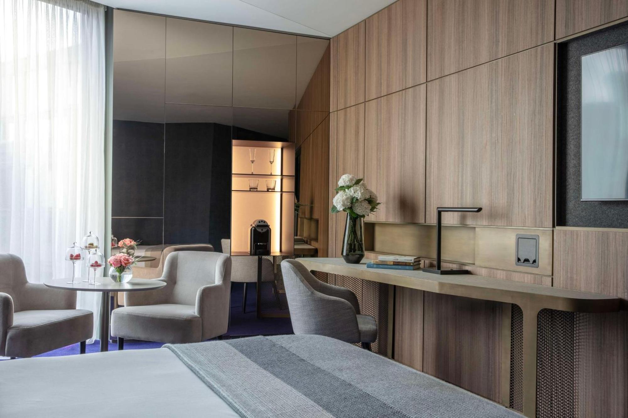 Premium Room with View with Extra Bed (2 Adults + 1 Child),1637724061:JPEG